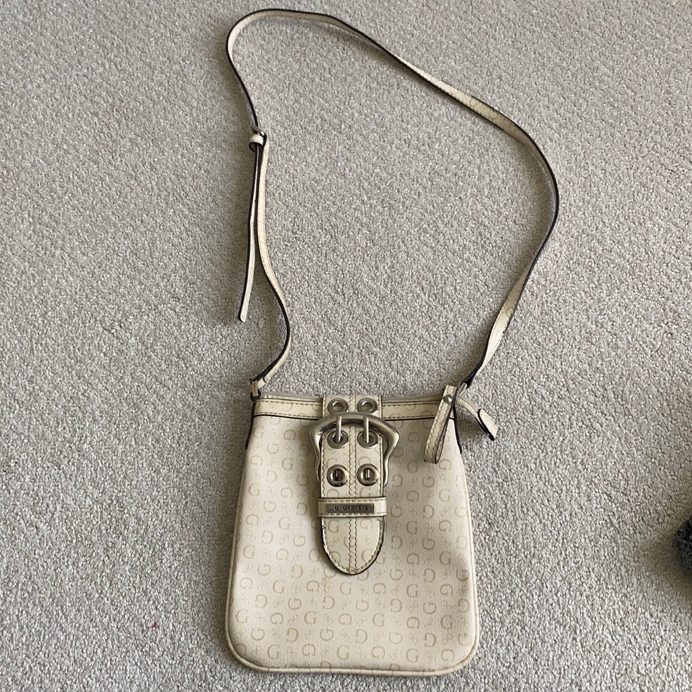Guess purse crossbody bag